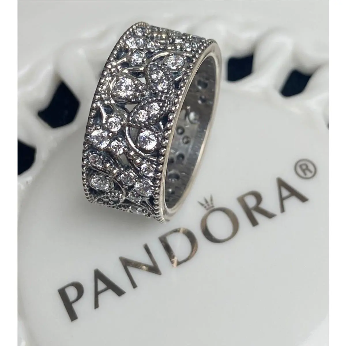 Pandora Shimmering Leaves Ring 190965CZ