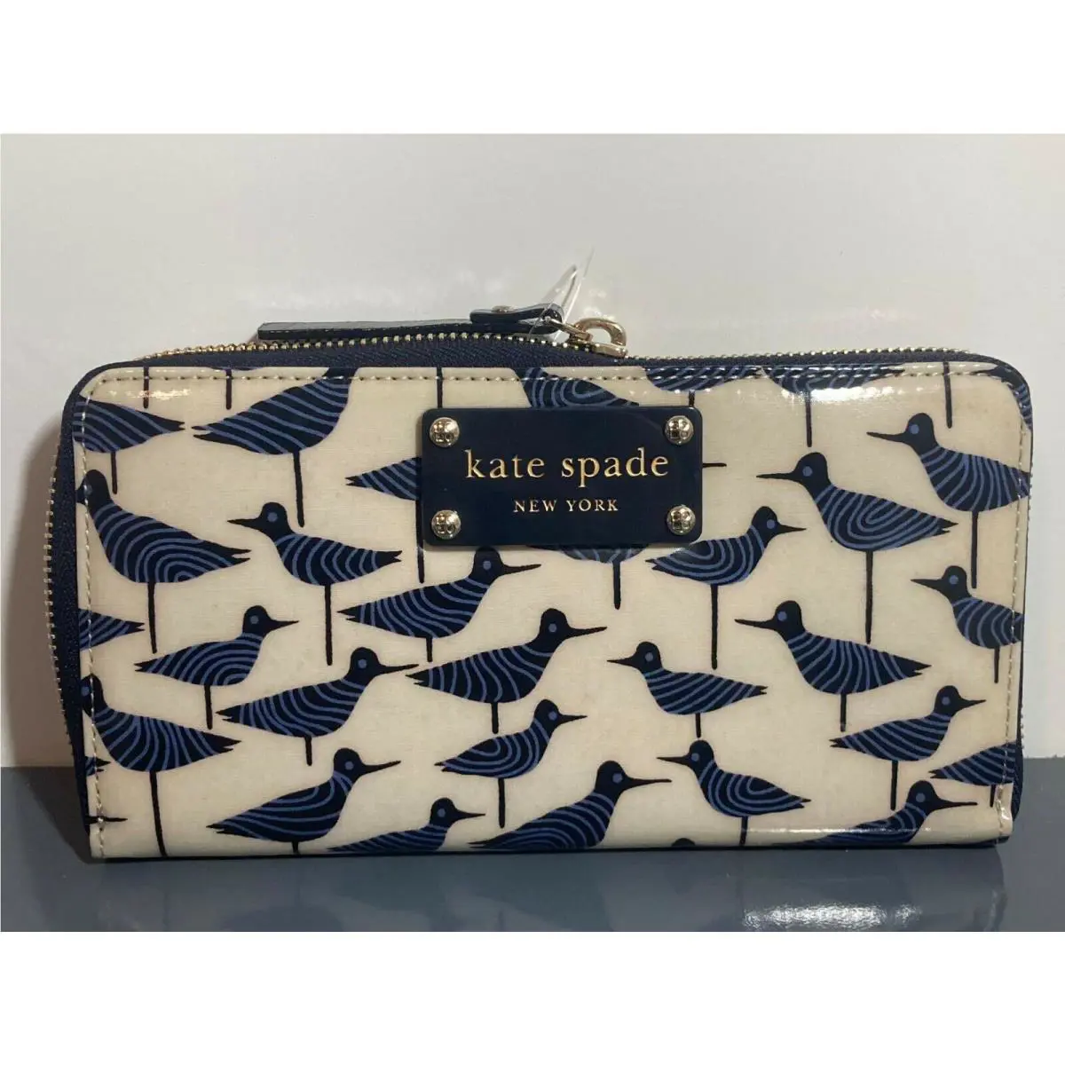 New Kate Spade Patent Leather Daycation Neda Bird Zip Plaque Logo Around Wallet