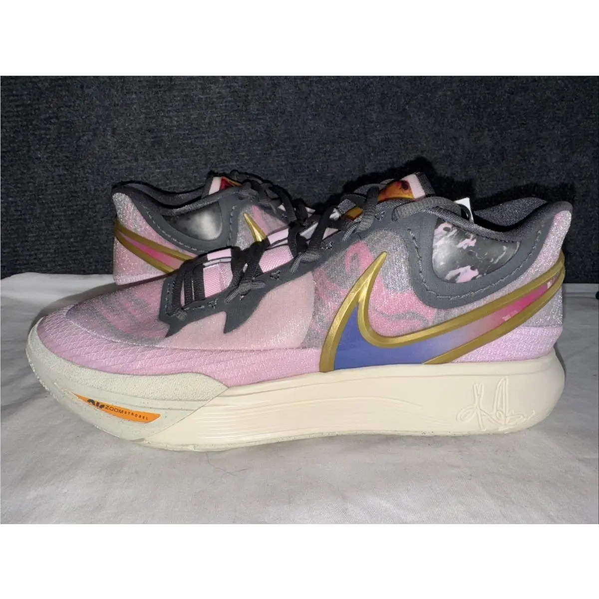 Nike shoes KYRIE - pink/Multicolor, /Size: Multicolor/10 9