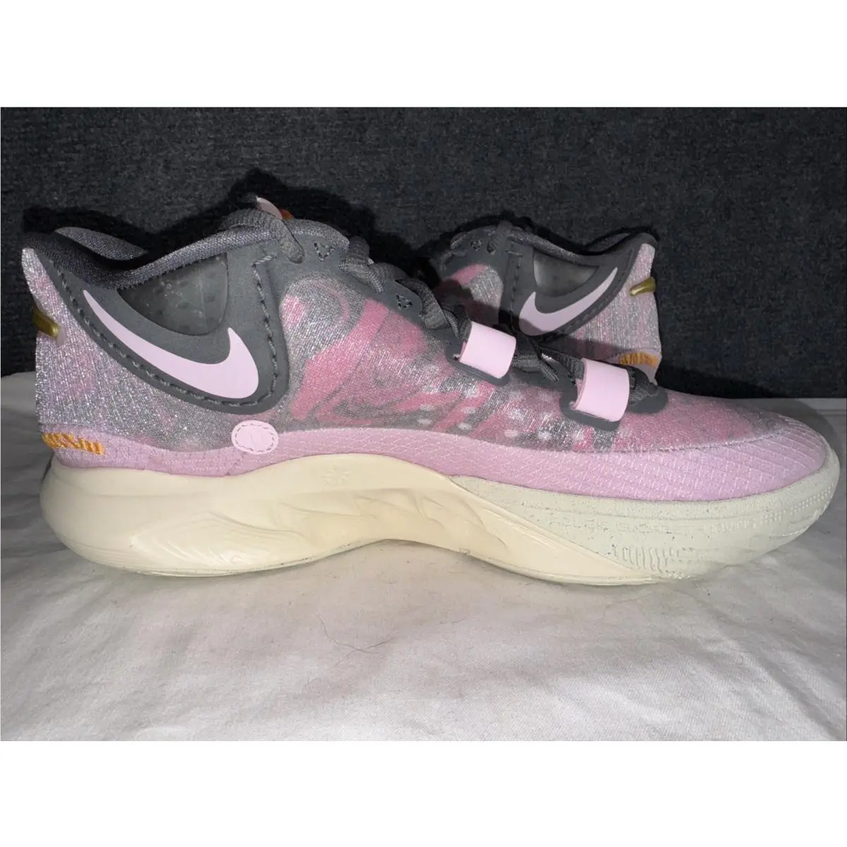 Nike shoes KYRIE - pink/Multicolor, /Size: Multicolor/10 10