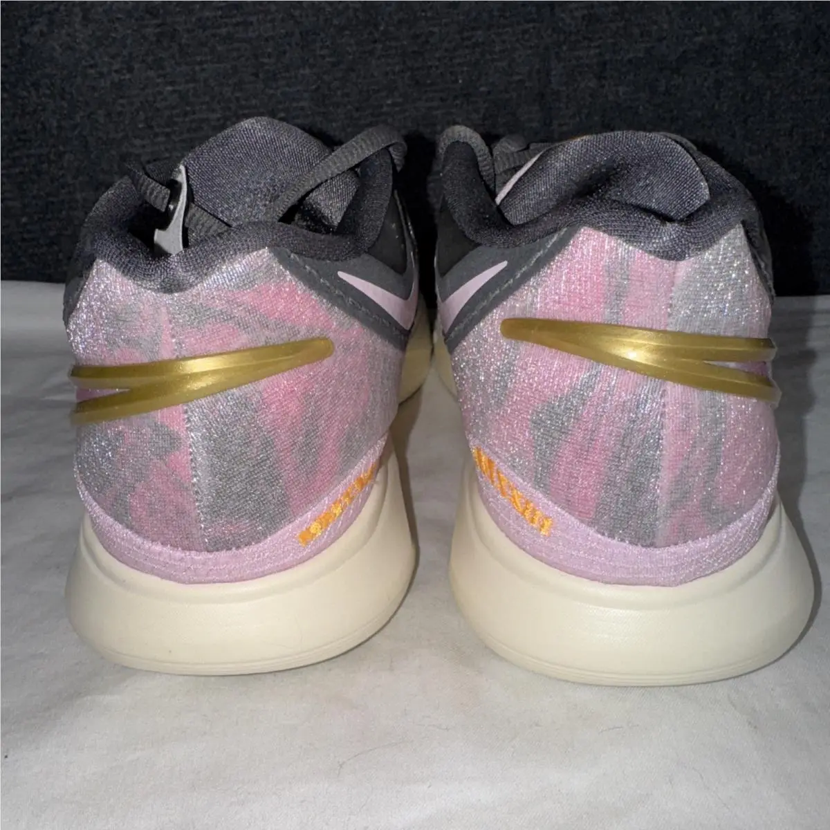 Nike shoes KYRIE - pink/Multicolor, /Size: Multicolor/10 11