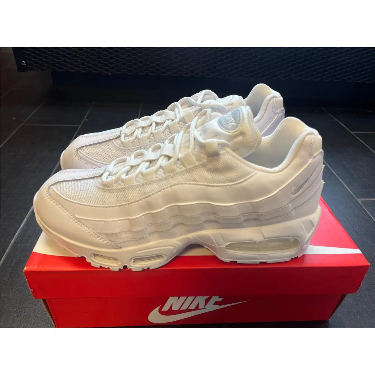 Nike shoes - Triple White 5
