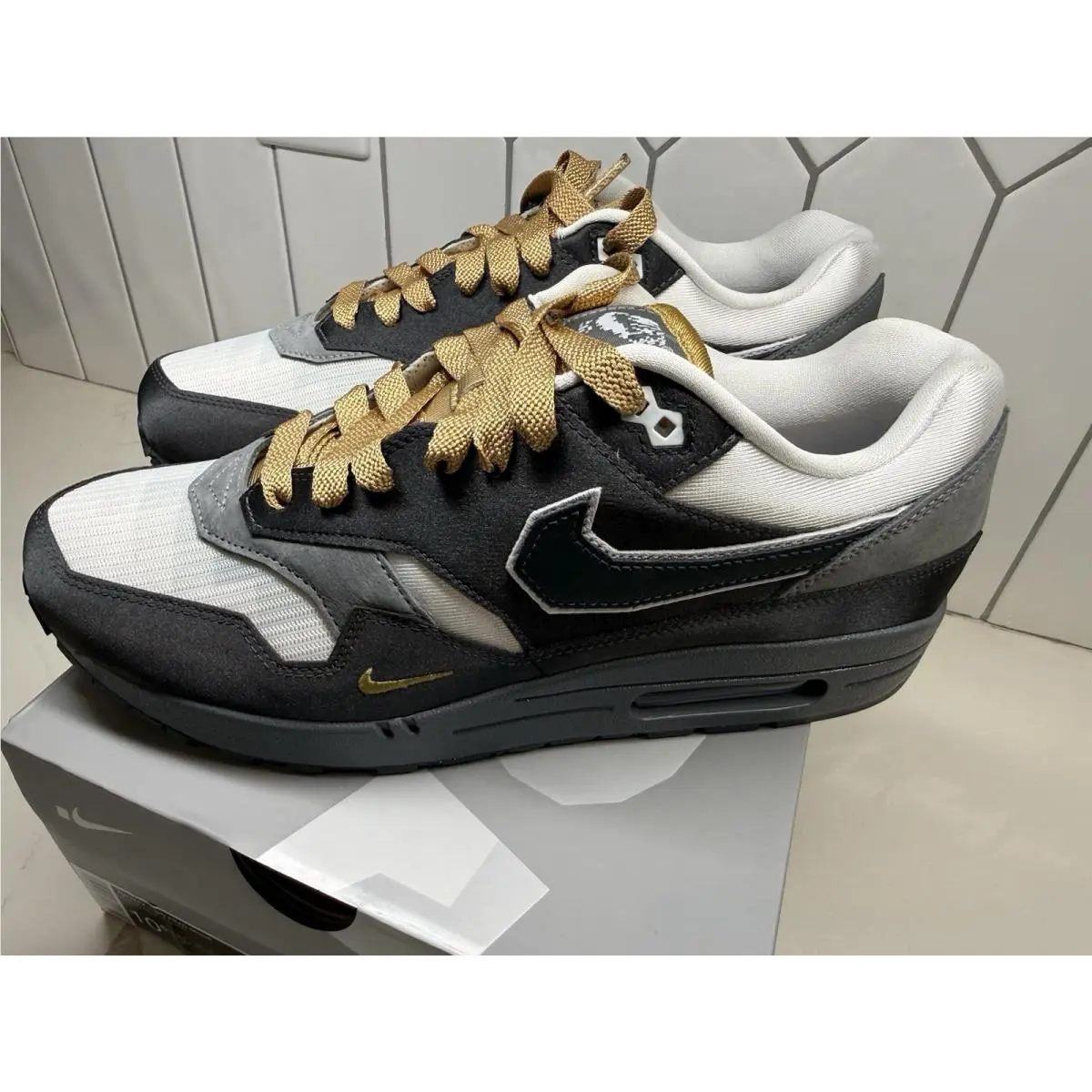 Nike shoes - Nike Air Max 1 - Air Max - IB9898-001 - Gray, Manufacturer: Dark Smoke Grey/White/Metallic Gold 1