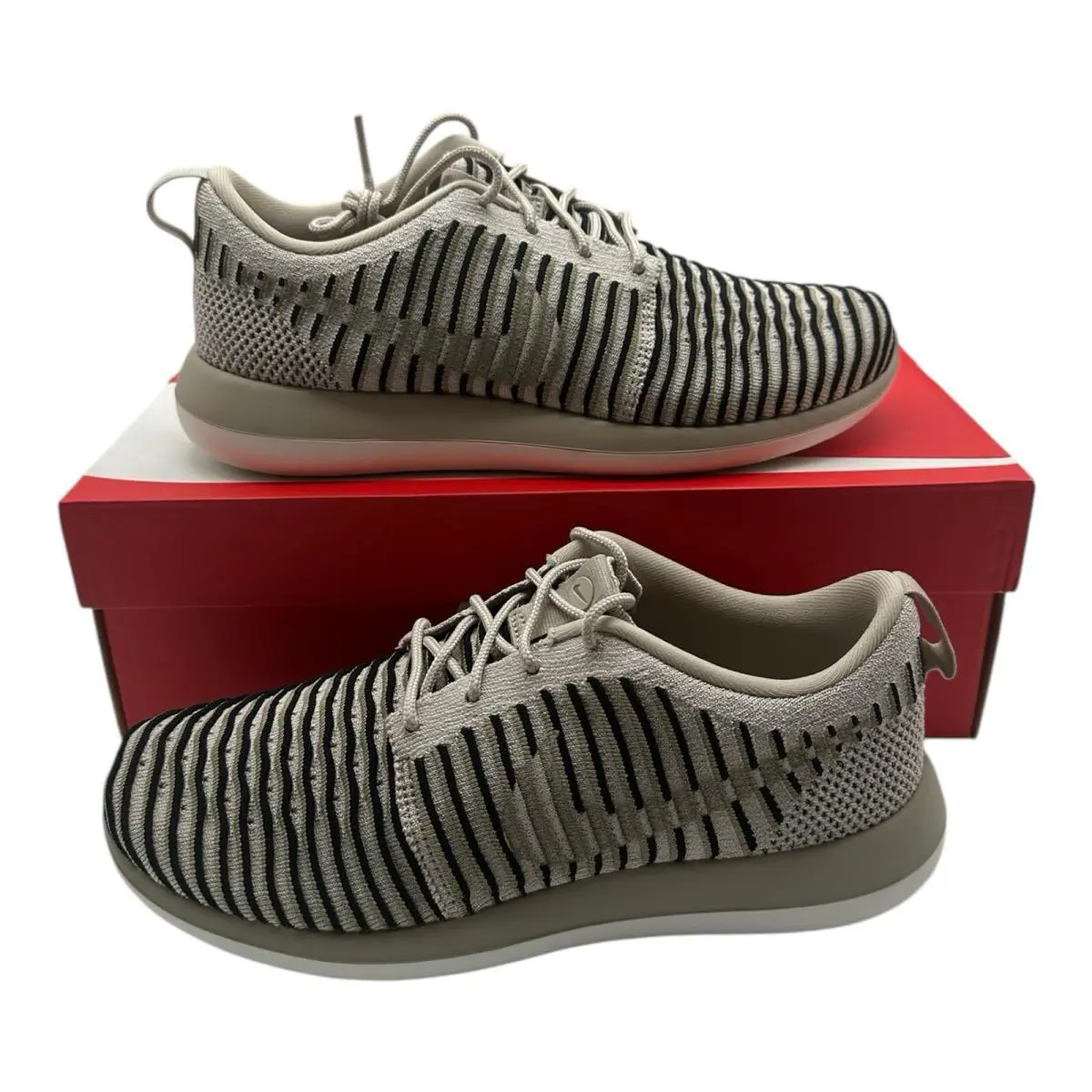 Nike Roshe Two Flyknit Running Shoes Womens 8.5 Natural Olive Black 844929-200 - Beige