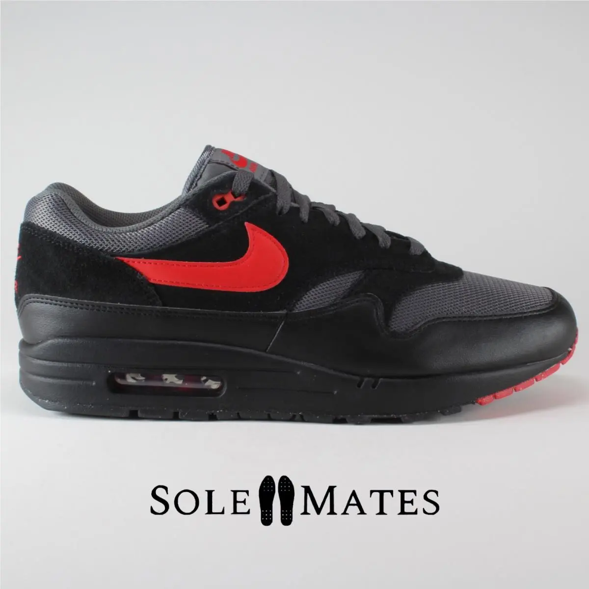 Nike Air Max 1 Ess `vamps` Bred Black Red Grey FZ5808-008 Men`s Size 9 Shoes
