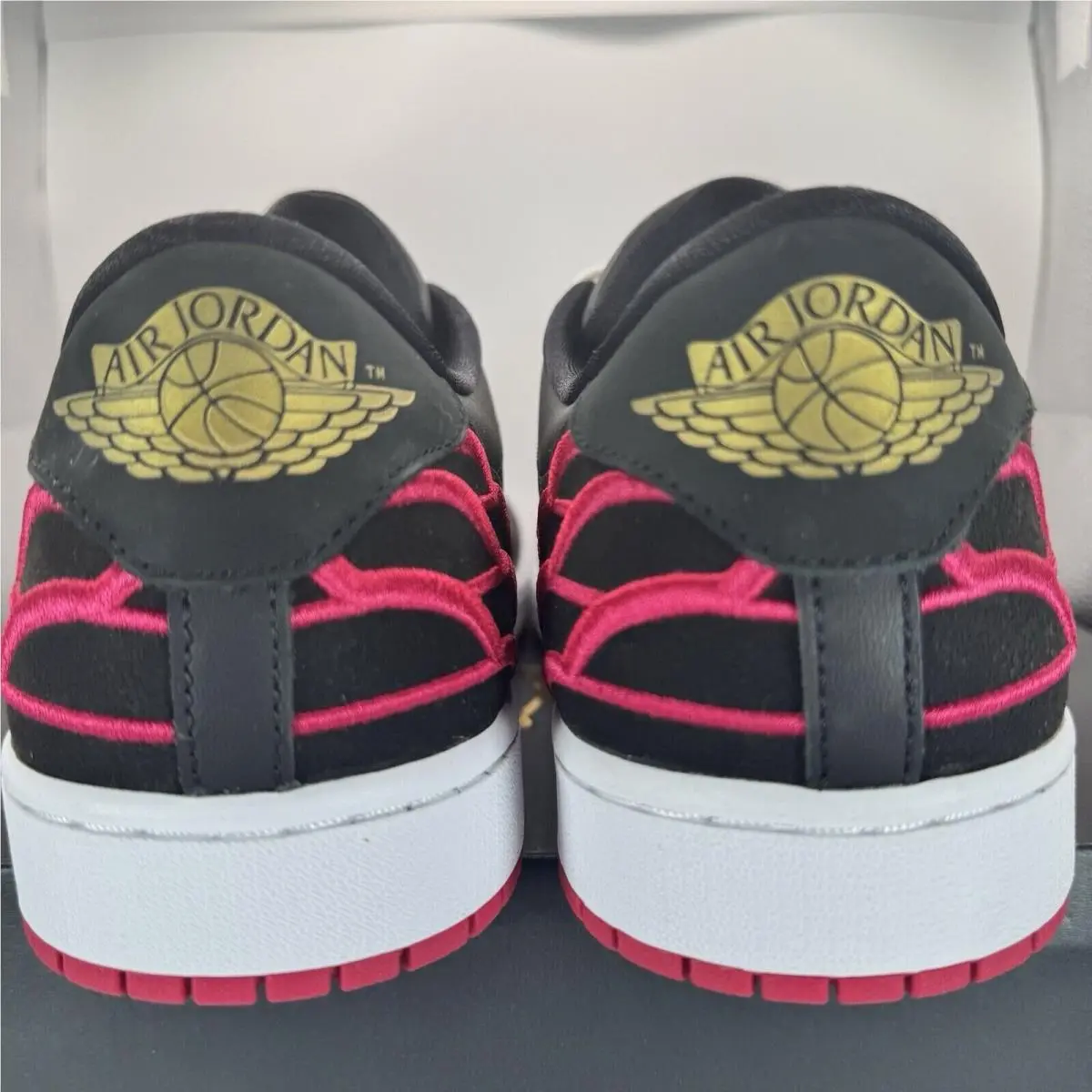 Nike shoes - Nike Air Jordan 1 - Air - Red 2
