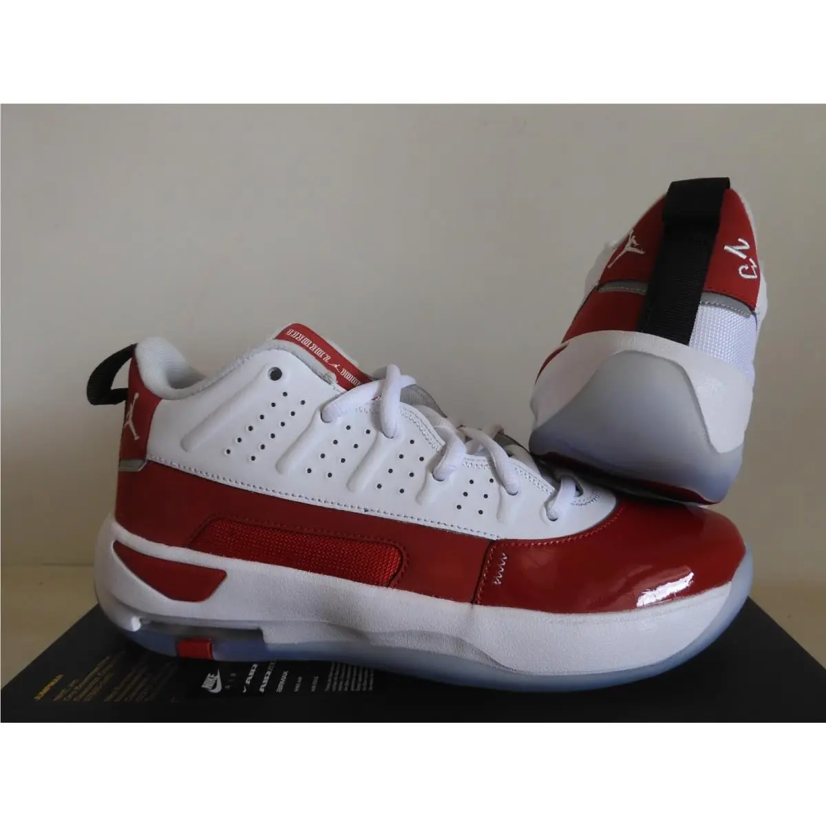 Nike shoes - Jordan Max Aura - Max Aura - HQ2091-106 - White (UPC: 198481043064) 1