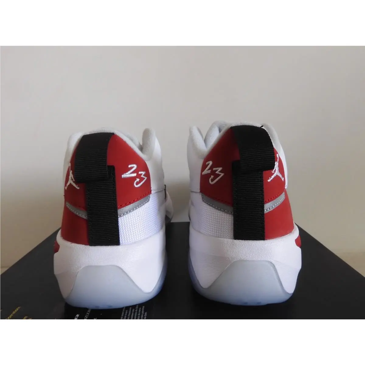 Nike shoes - Jordan Max Aura - Max Aura - HQ2091-106 - White (UPC: 198481043064) 3