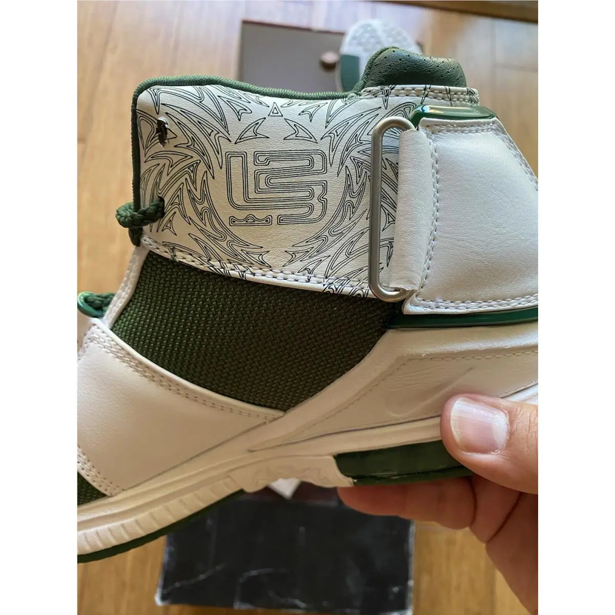 Nike shoes - Nike Zoom LeBron 2 - Zoom LeBron - BAM037-M22-C1 - White 4