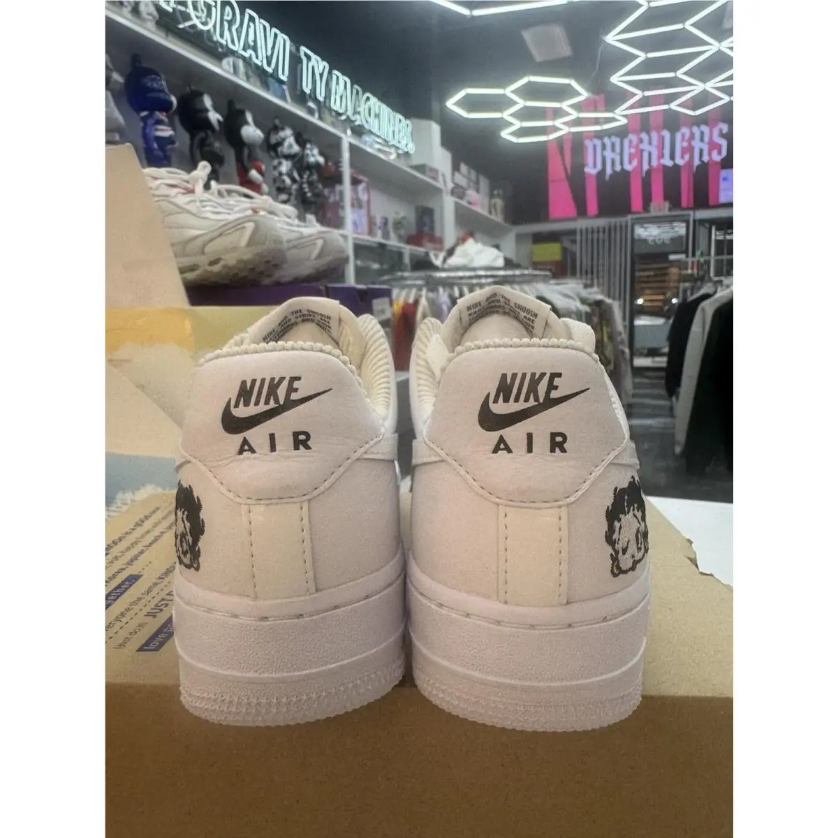 Nike shoes - Nike One - One - CT2276100 - White 9