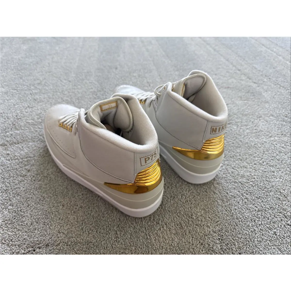 Nike shoes - Air Jordan Retro - Air Retro - White 4