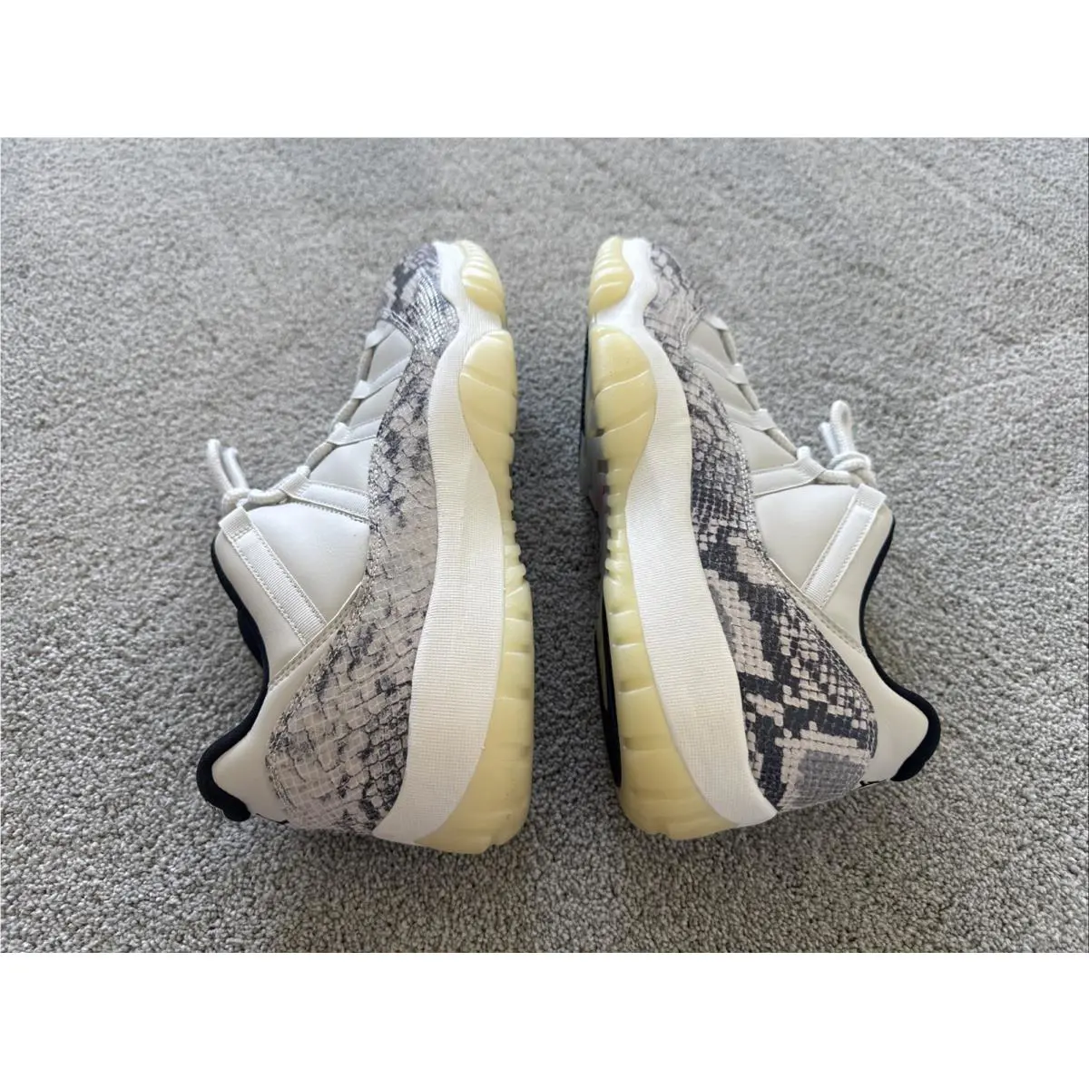 Nike shoes - Air Jordan Retro - Air Retro - White 7