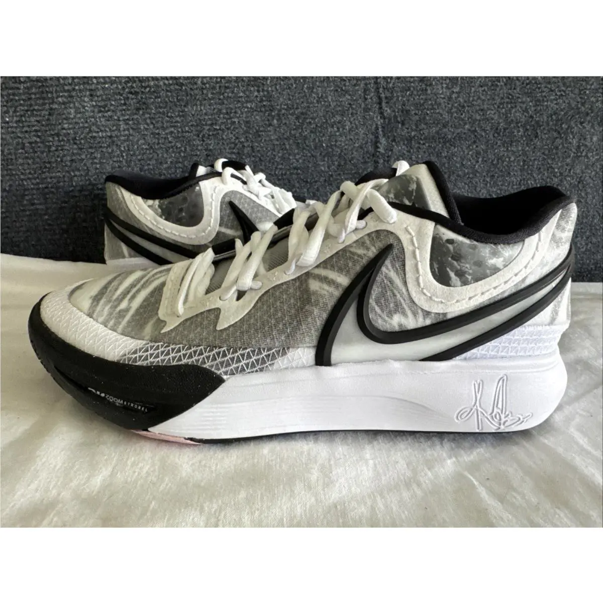Nike shoes - Nike Kyrie 8 - Kyrie - White 0