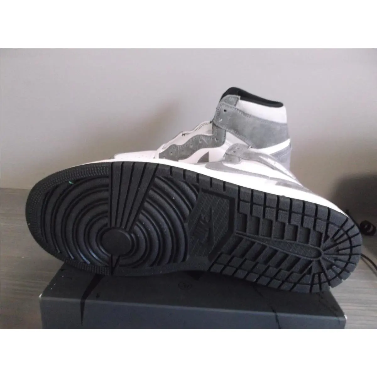 Nike shoes - Air Jordan 1 - Air - DZ5485-051 - Gray, Manufacturer: Black/Fire Red/Light Smoke Grey/Sail (UPC: 196604406741) 4