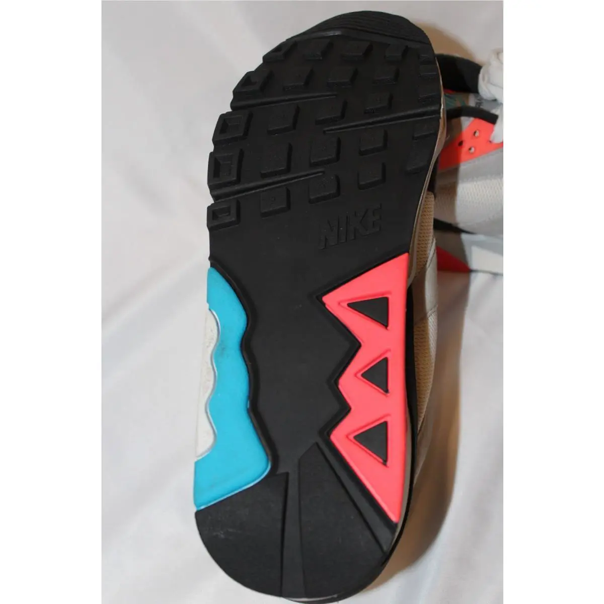 Nike shoes - Multicolor 4