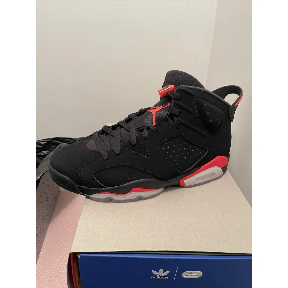 Nike shoes - Retro - Retro - 384664-060 - Black, Manufacturer: Black / Infrared 1