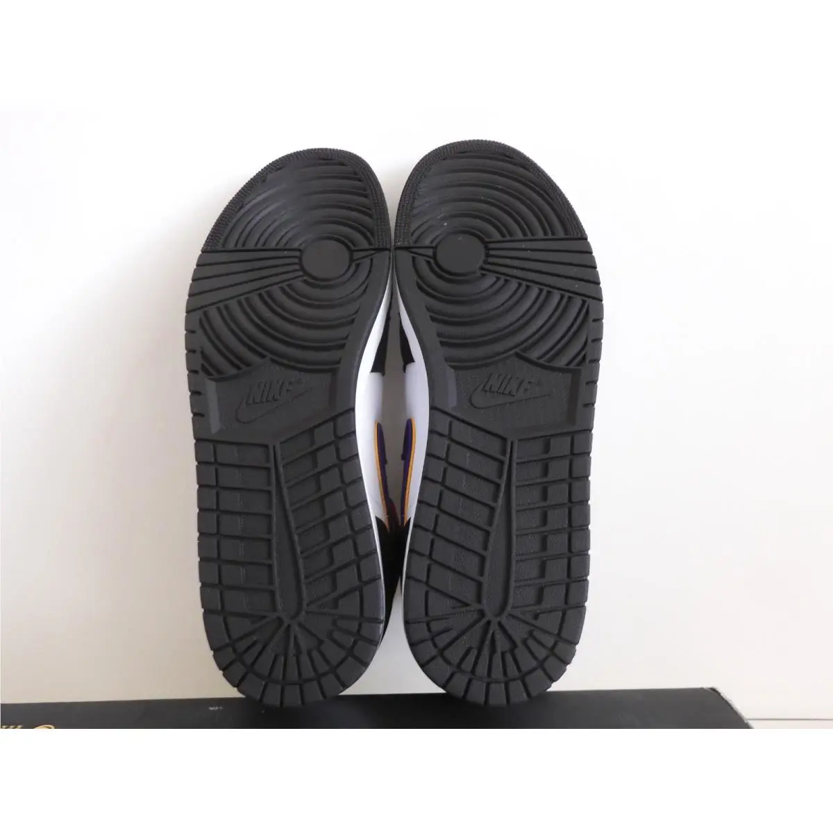 Nike shoes - Air Jordan 1 Mid SE - 852542-005 - Black (UPC: 193145689312) 5