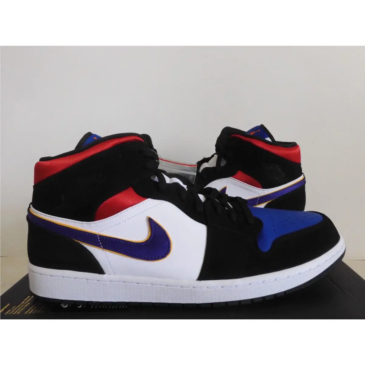 Nike shoes - Air Jordan 1 Mid SE - 852542-005 - Black (UPC: 193145689312) 0