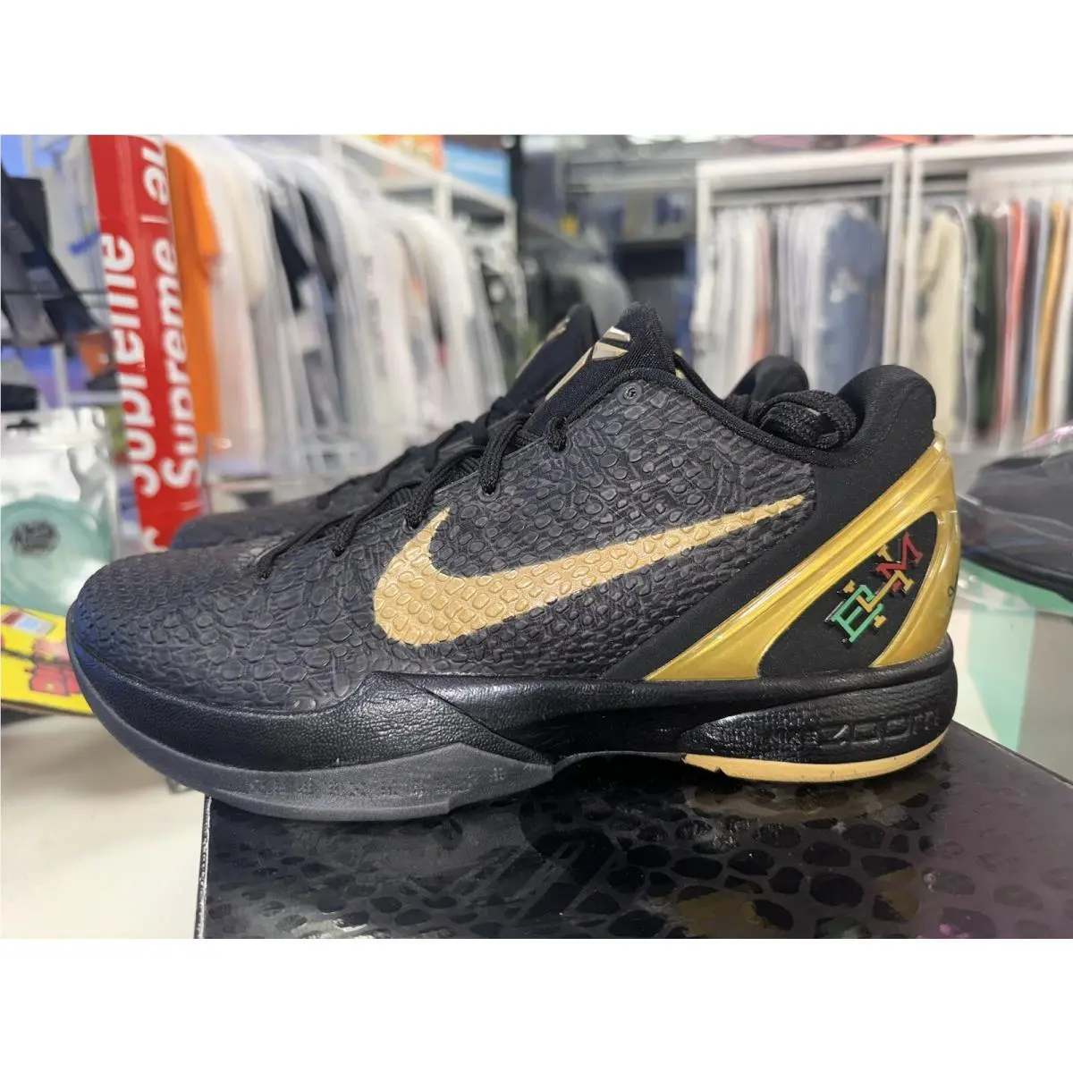 Nike shoes - Nike Zoom Kobe 6 - Zoom Kobe - 429659-011 - Black, Manufacturer: Black/Metallic Gold 4