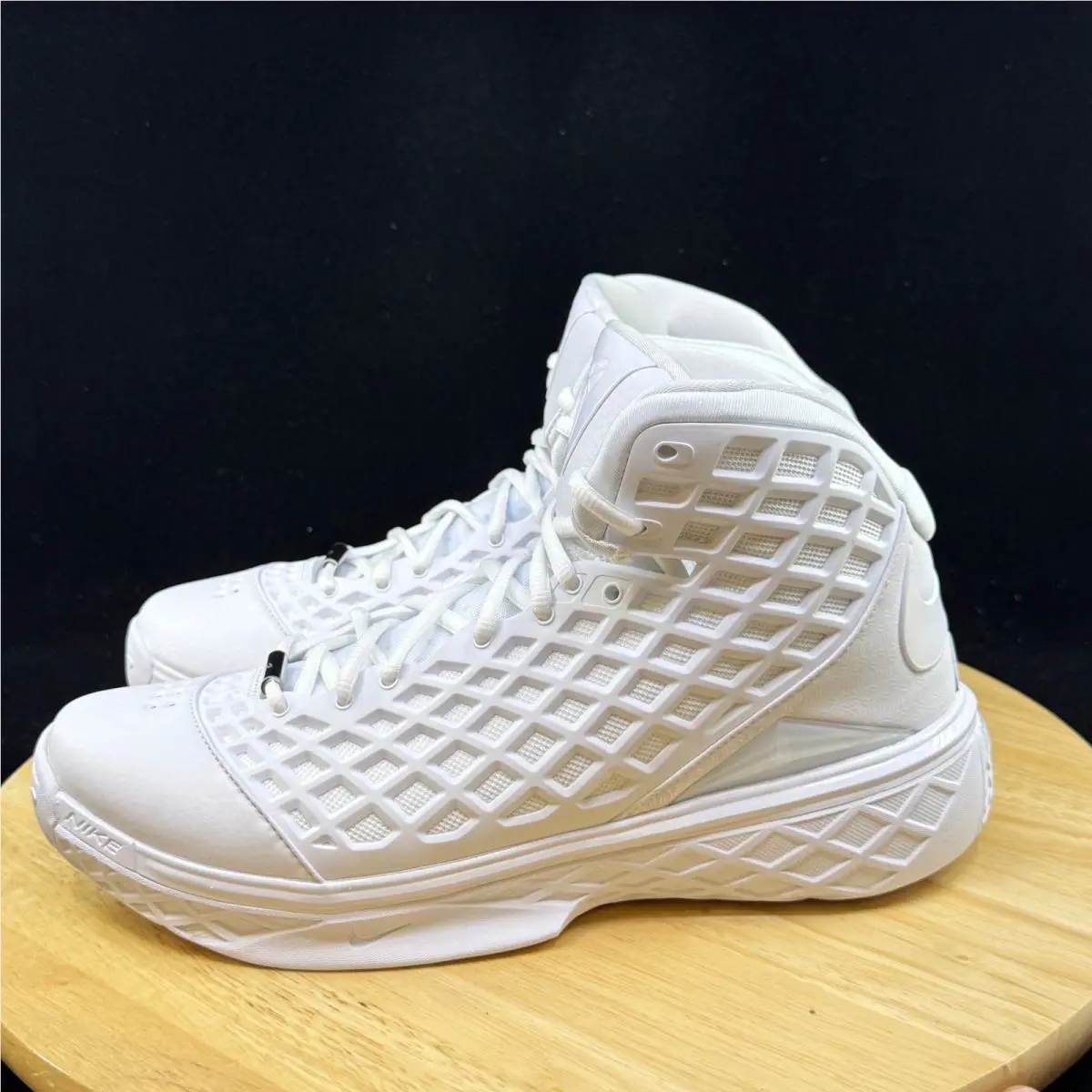 Nike shoes - White 4
