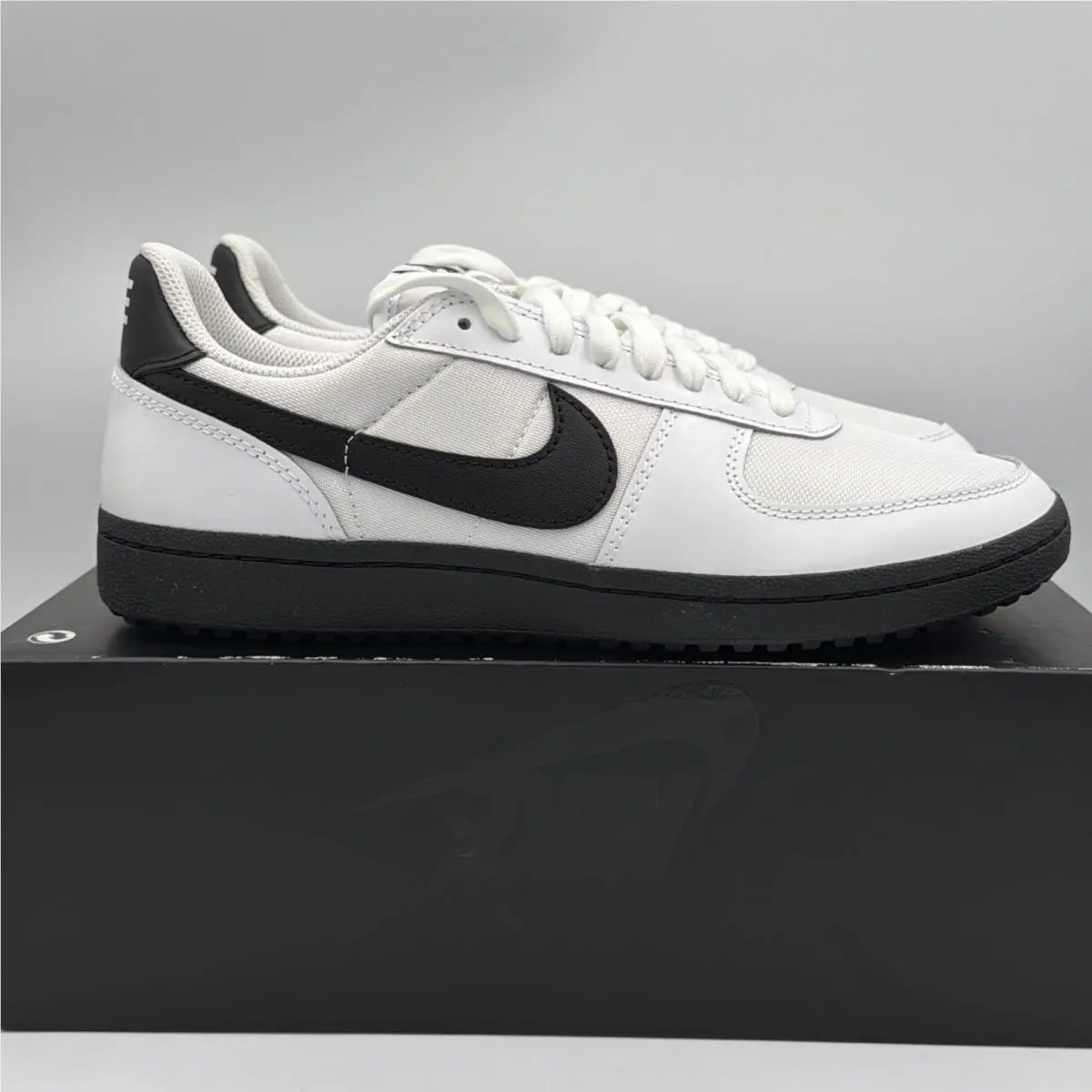 Nike Field General S T White Black IF1738-100 Men`s Size 9 Classic Shoes