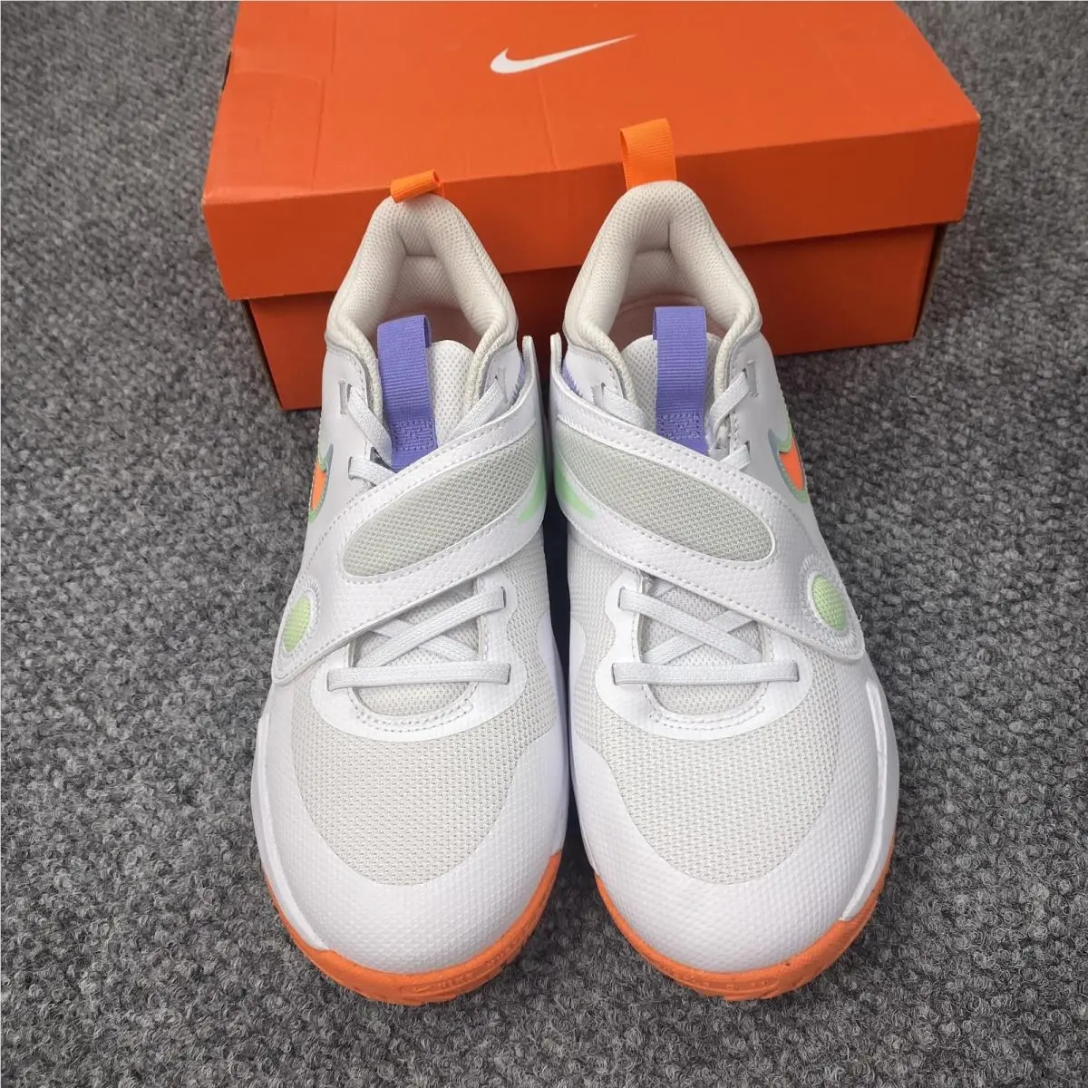 Nike shoes - Nike Team Hustle D11 - Team Hustle - White 0
