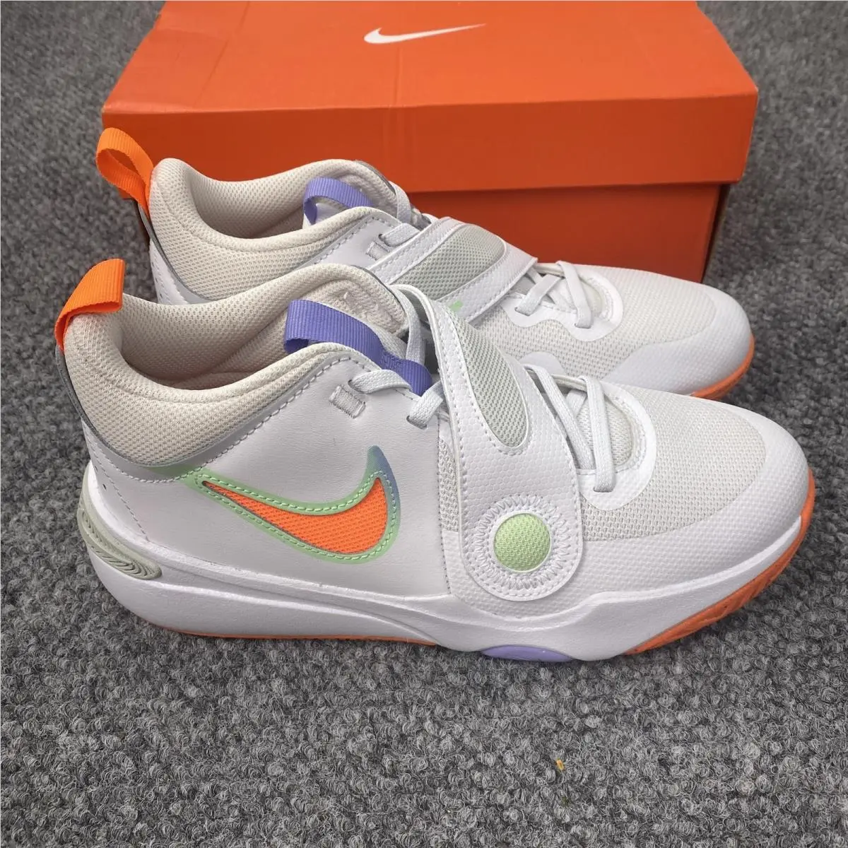 Nike shoes - Nike Team Hustle D11 - Team Hustle - White 1