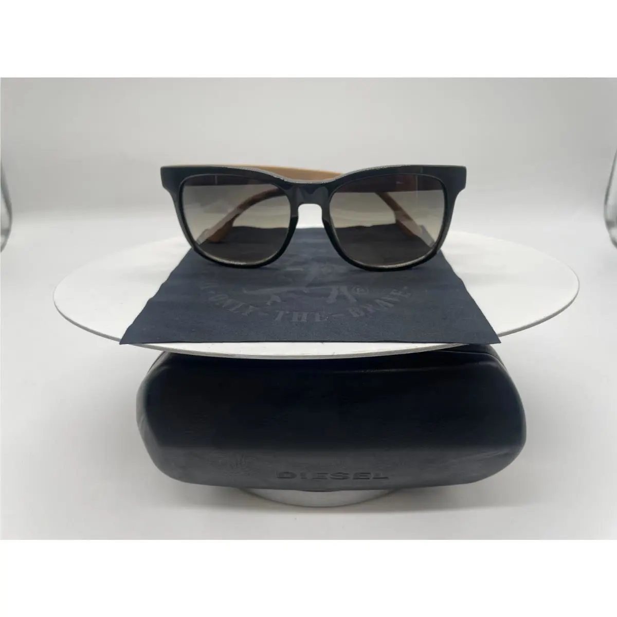 Diesel DL0151 97F Matte Green Plastic Squared Sunglasses Frame 55-17-145 0151