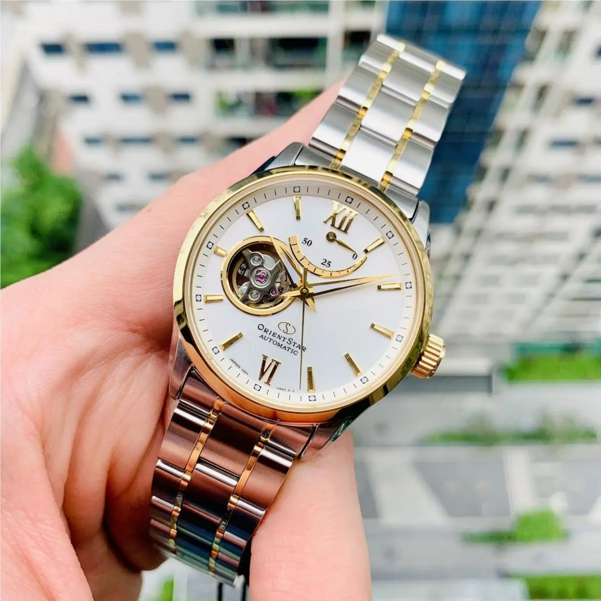 Orient Star Automatic White Dial Sapphire Crystal Men`s Watch RE-AT0004S