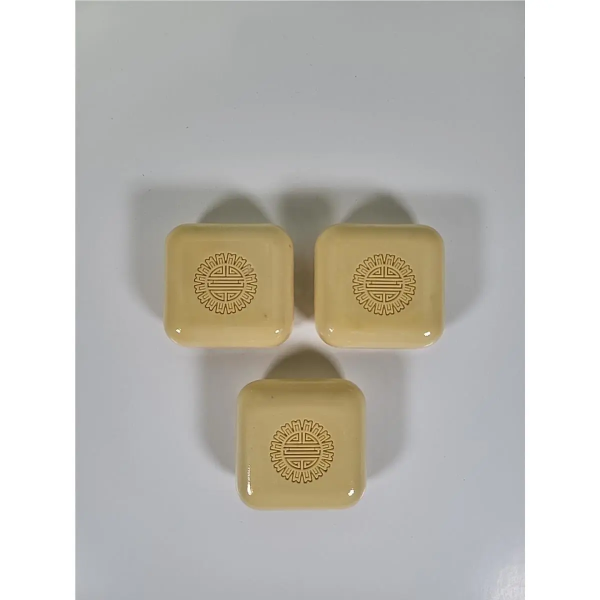 Estee Lauder Cinnabar Vintage Perfume Mini Bar Soap 1.35 Oz Set Of 3 Rare