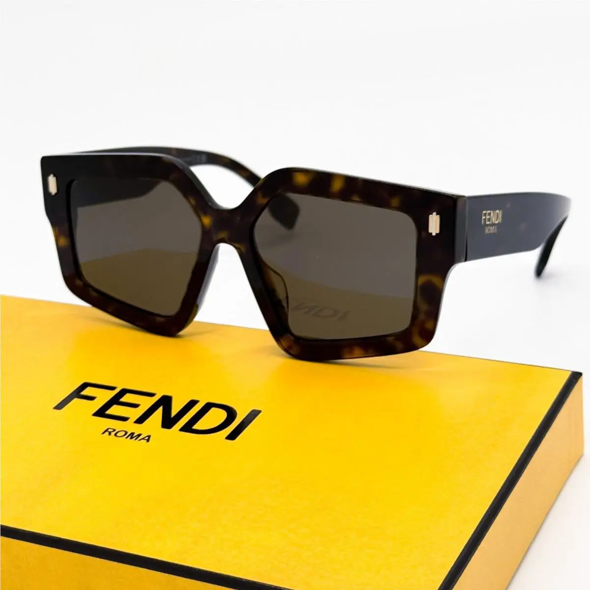 FE40162F 52E Geometric Havana Brown Women Sunglasses Fendi