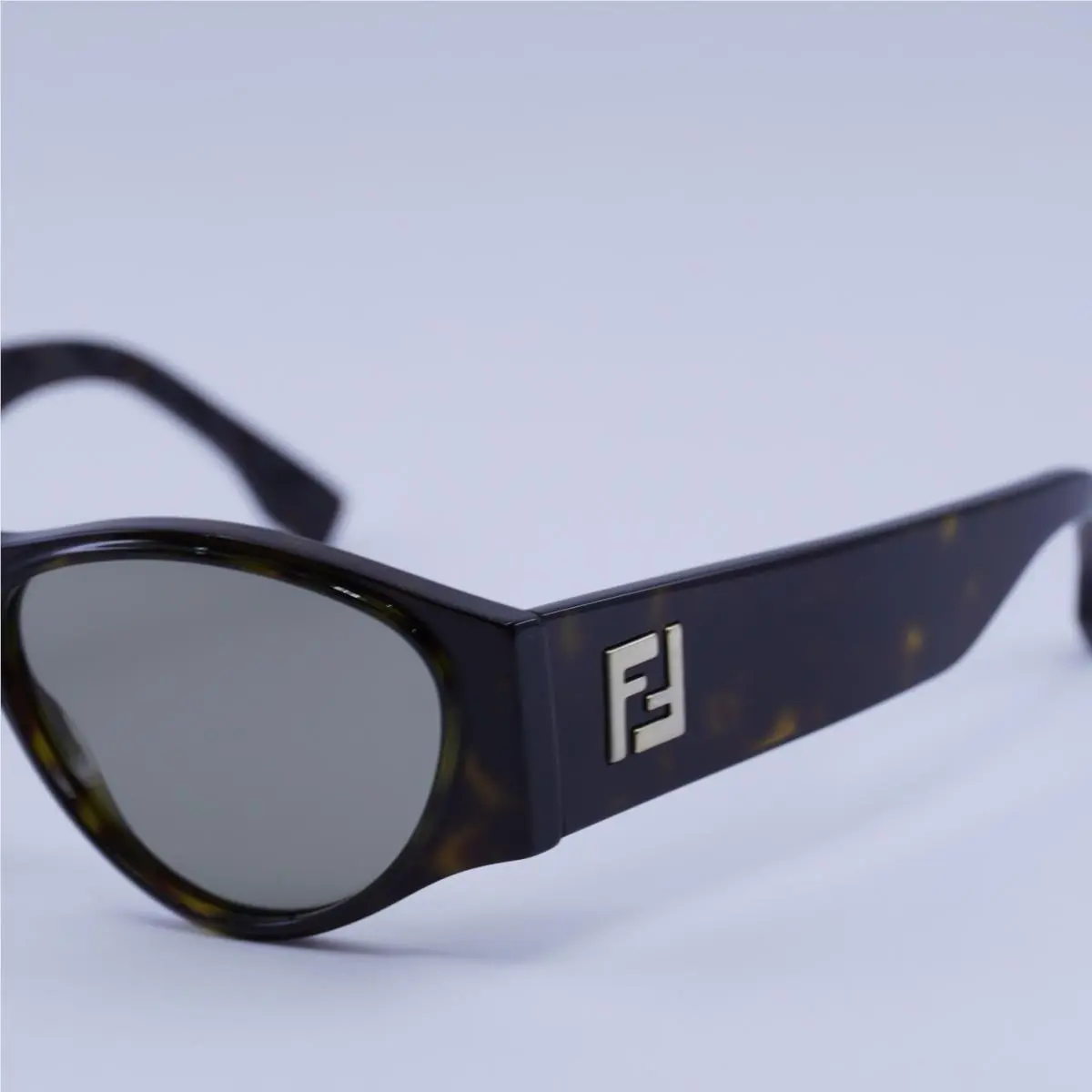 Fendi FE40158I 52E Dark Havana/brown 55-15-145 Sunglasses  display picture 1