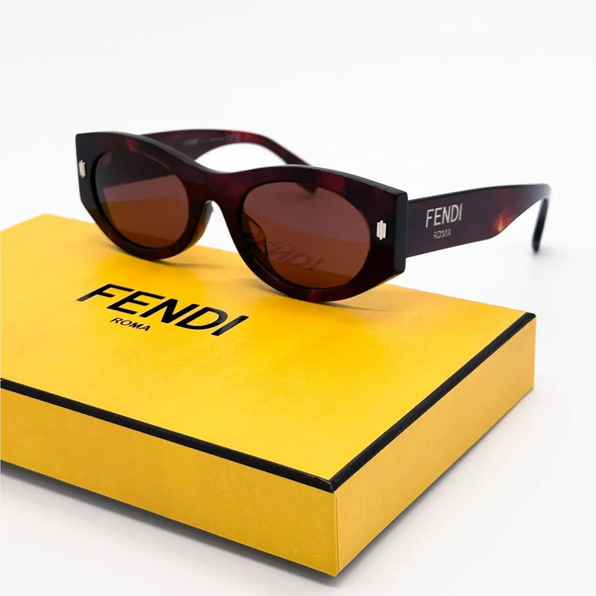 Fendi FE40125F 54S Shiny Red Havana Women Sunglasses Fendi