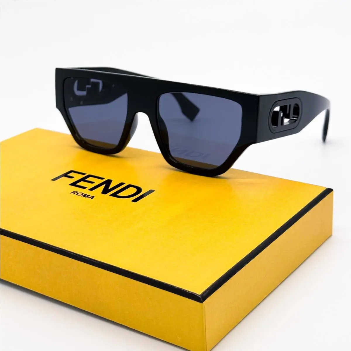 Fendi FE40108U 01V Shiny Black Unisex Sunglasses Fendi