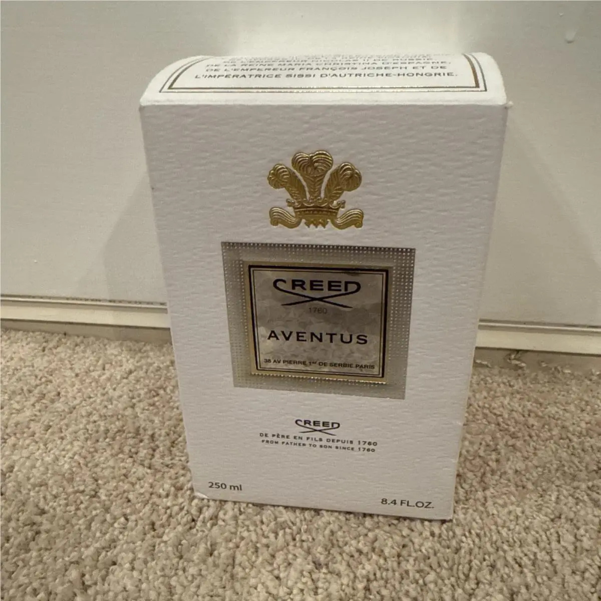Creed Aventus 240ml / 250ml / 8.4 oz Top
