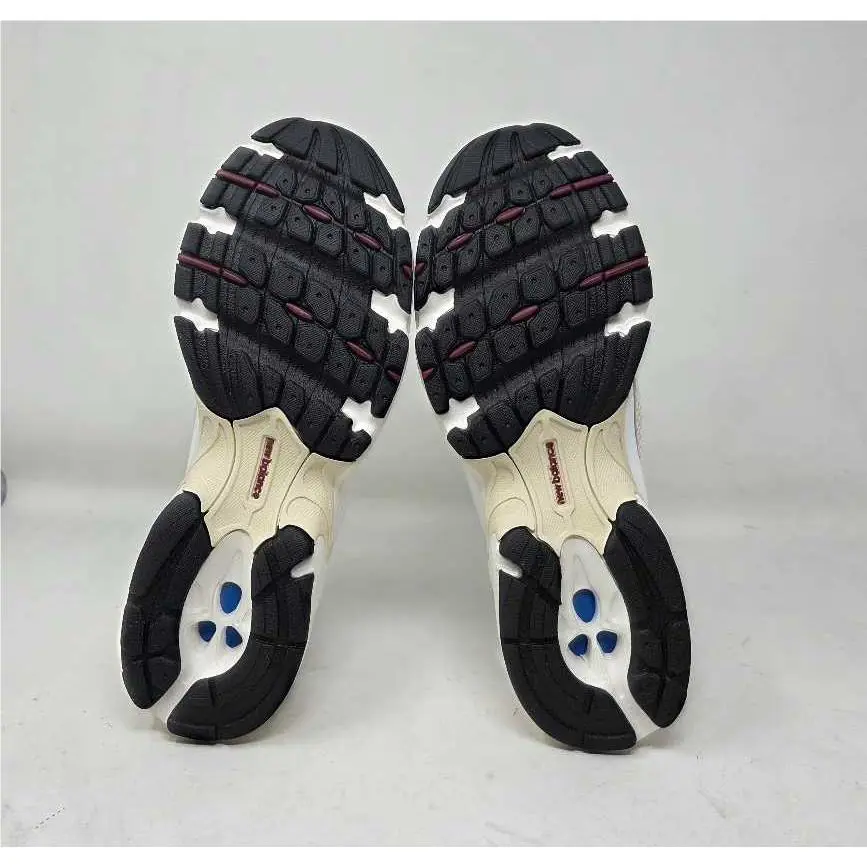 New Balance shoes - White 9