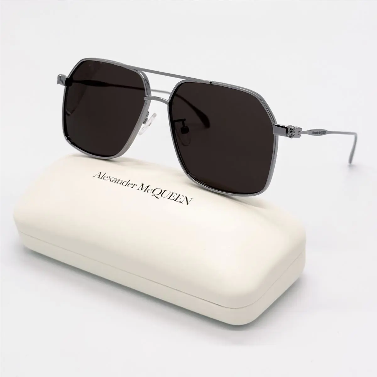 Alexander Mcqueen AM0372S 001 Pilot Silver Sunglasses Alexander Mcqueen