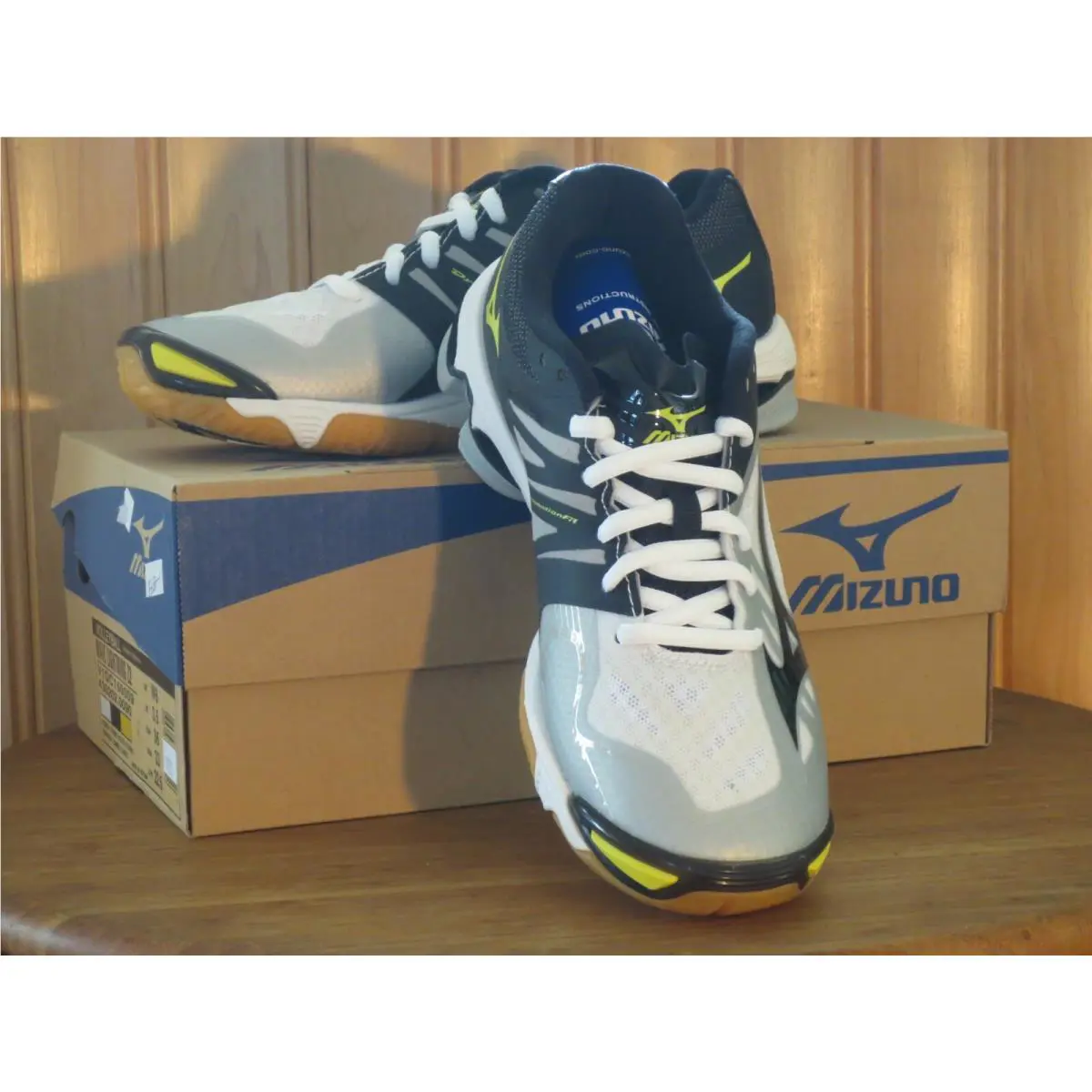 Mizuno shoes - Z2 - Black, White, s: White and Black 0
