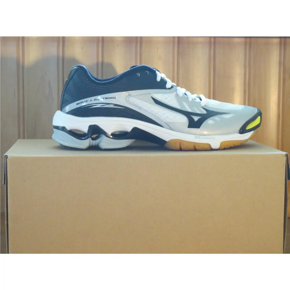 Mizuno shoes - Z2 - Black, White, s: White and Black 8