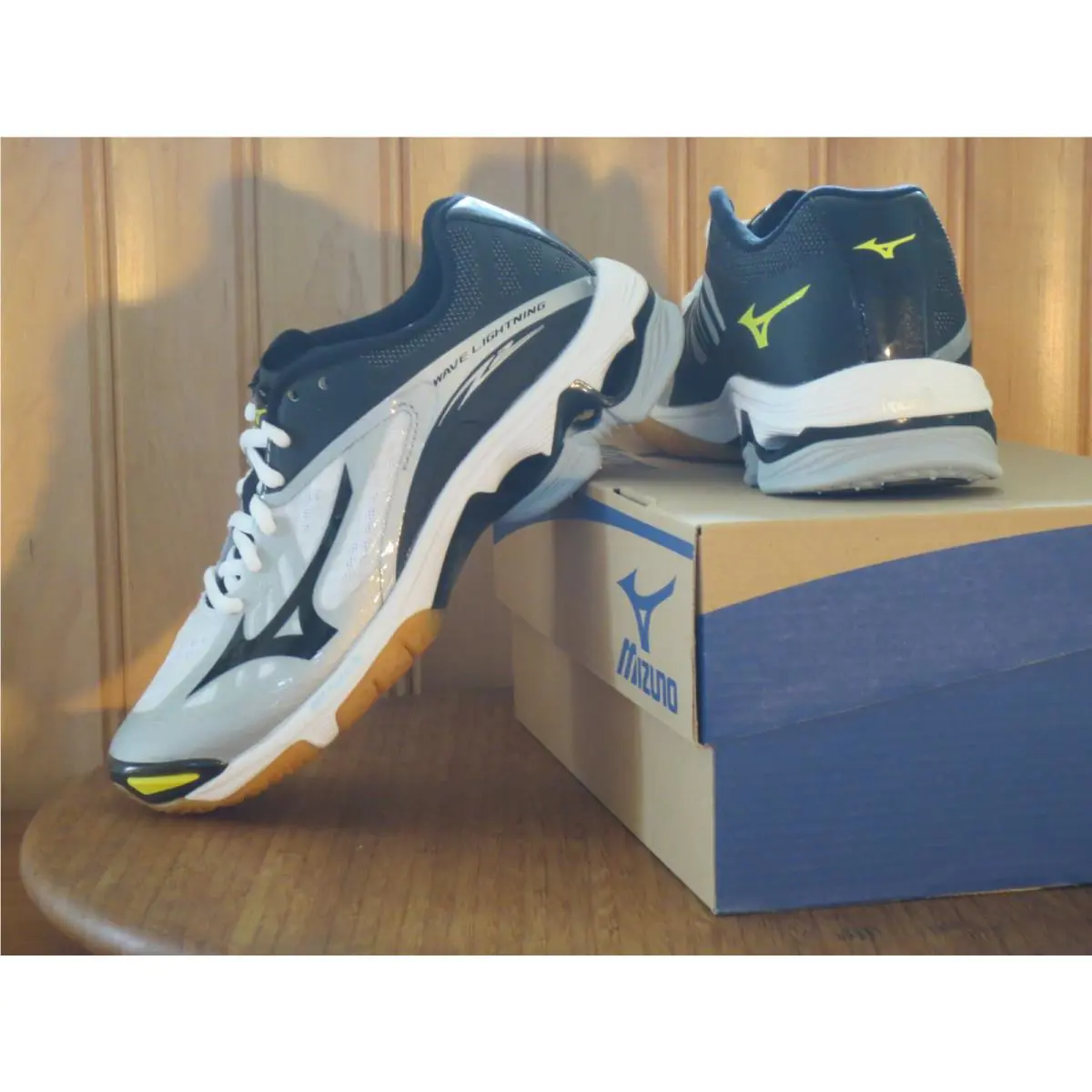 Mizuno shoes - Z2 - Black, White, s: White and Black 7