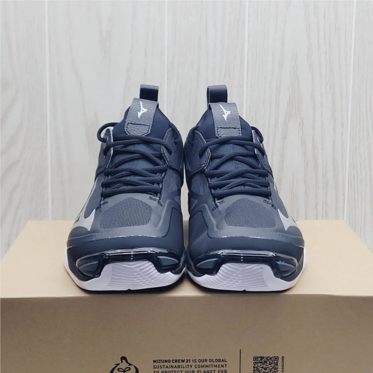 Mizuno shoes - Mizuno Wave Momentum 2 - Wave Momentum - Black (UPC: 889961458552) 4