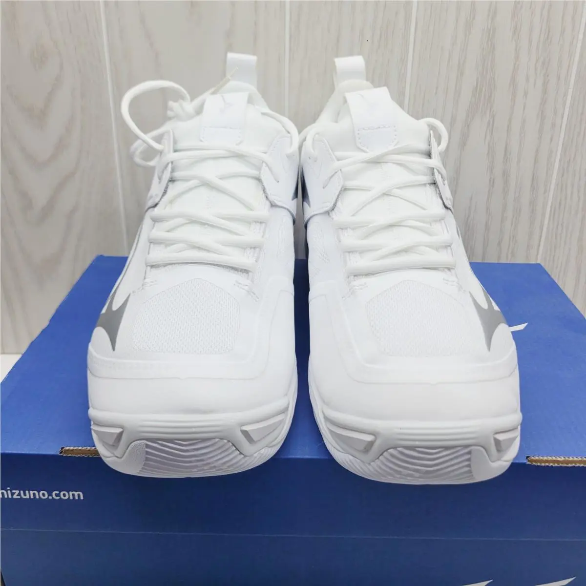 Mizuno shoes Wave Momentum - White 3