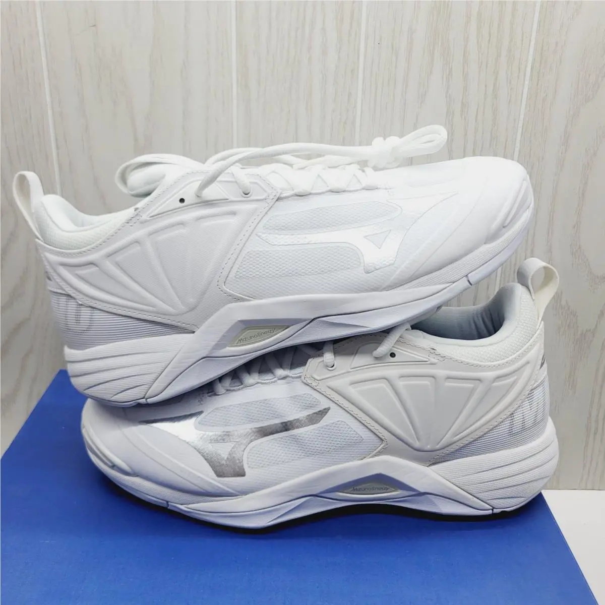 Mizuno shoes - Mizuno Wave Momentum 2 - Wave Momentum - White (UPC: 830031948695) 4