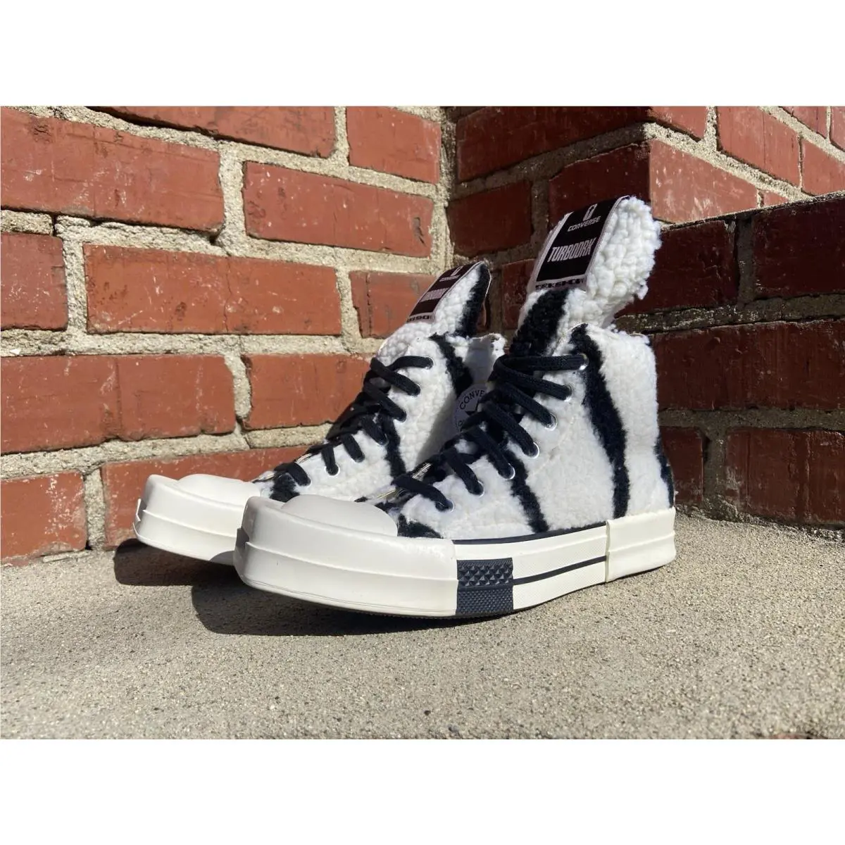 Converse shoes - CONVERSE x Rick Owens DRKSHDW - A03943C - Multicolor (UPC: 194433973243) 1