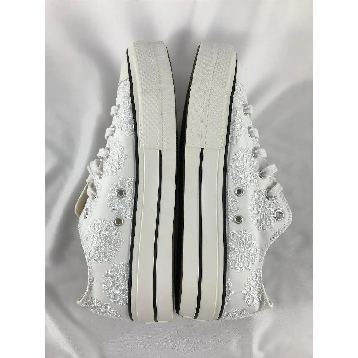 Converse shoes - Converse Chuck Taylor All Star - 568276C - White (UPC: 194432164925) 3
