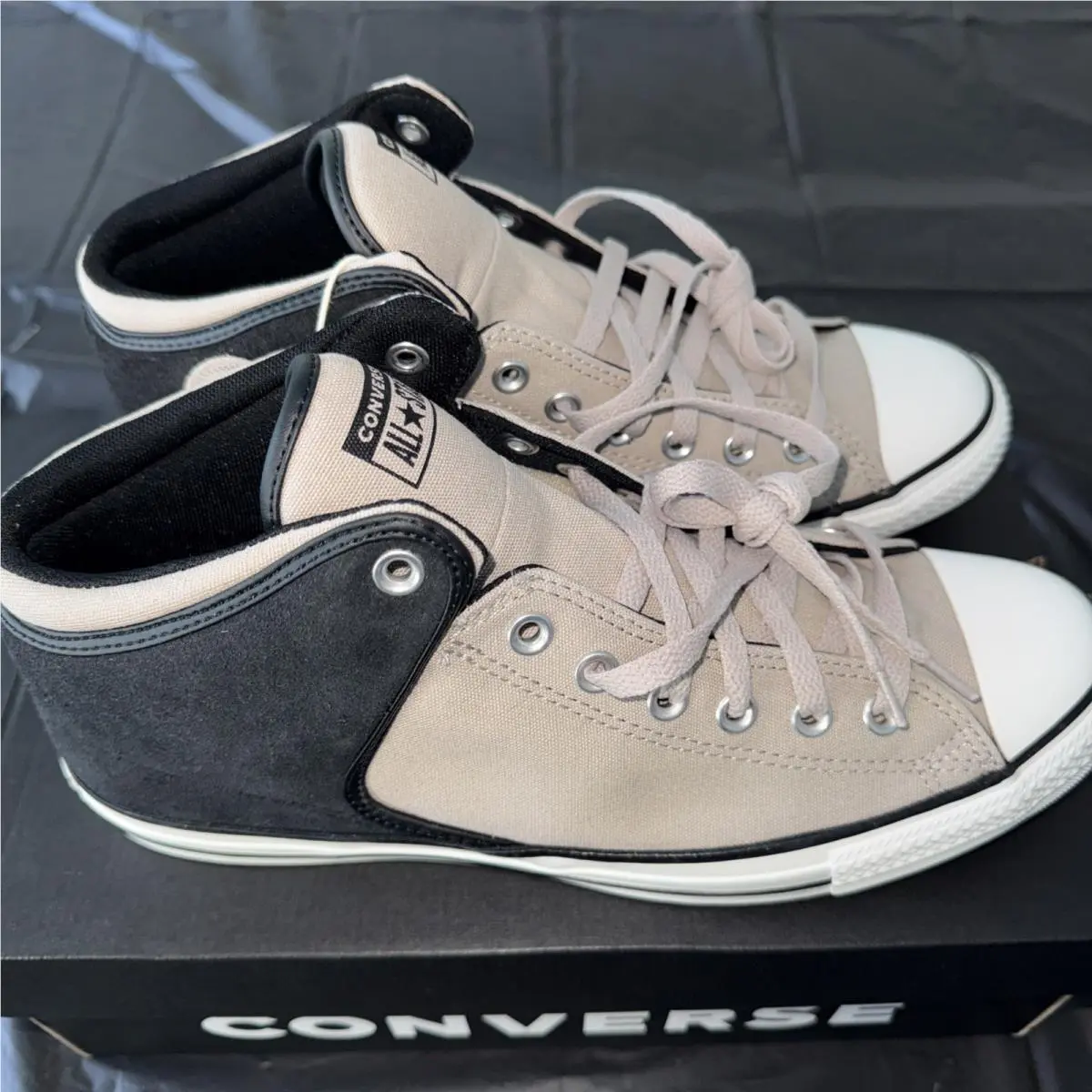 Chuck Taylor All Star High Street Mid Shoe Tanblackwhite Unisex M11 W13 by Converse