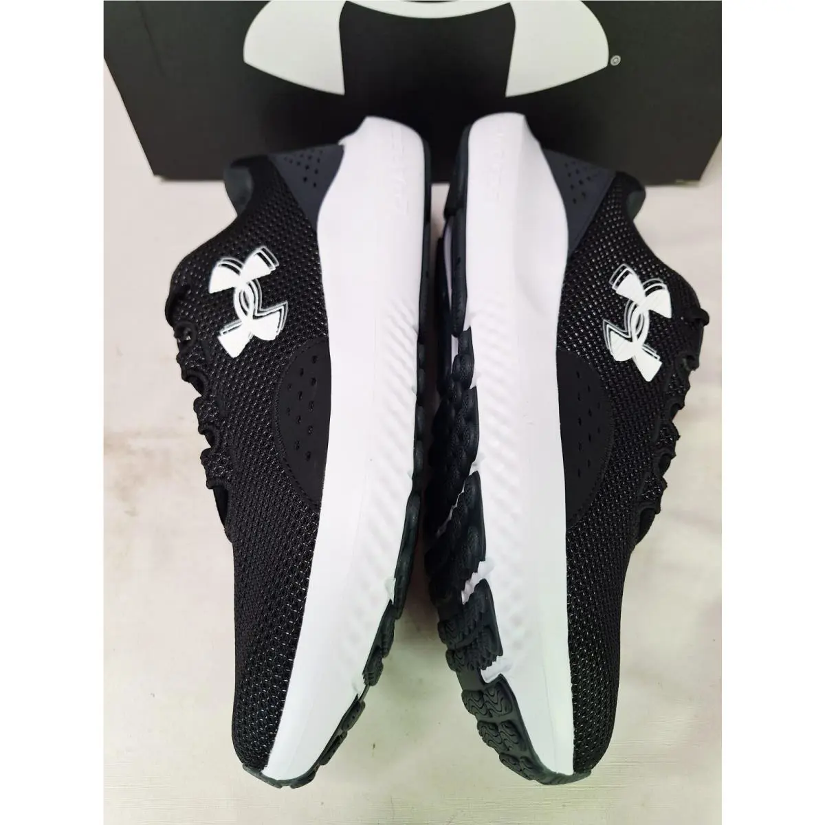 Under Armour shoes - Under Armour Surge - Surge - Black (UPC: 0637586958427) 6