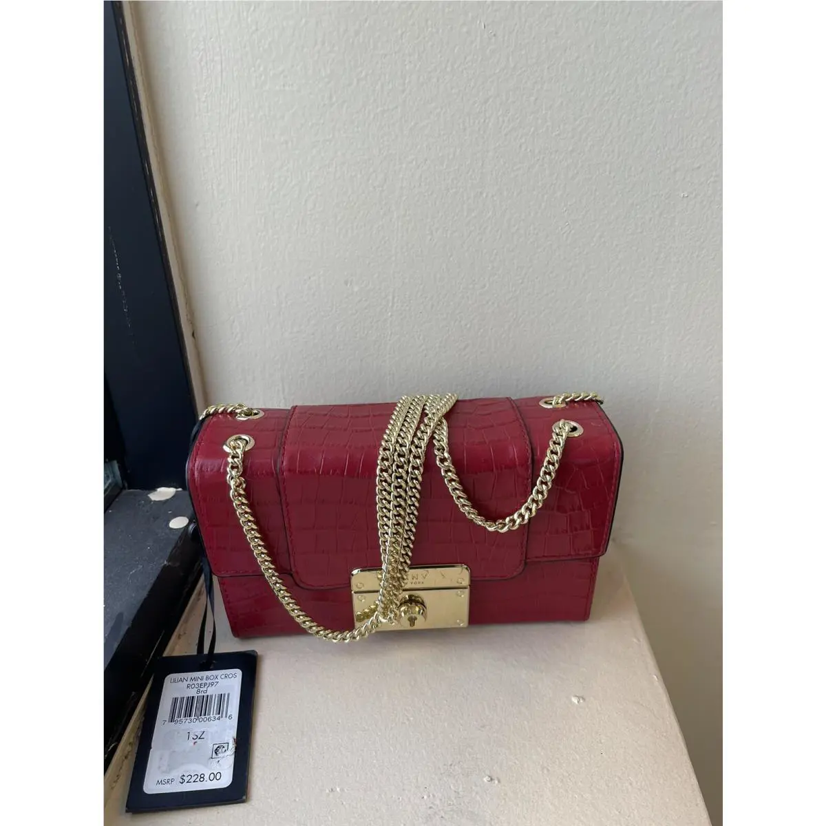 Dkny Bryant Park Red Leather Handbag N152
