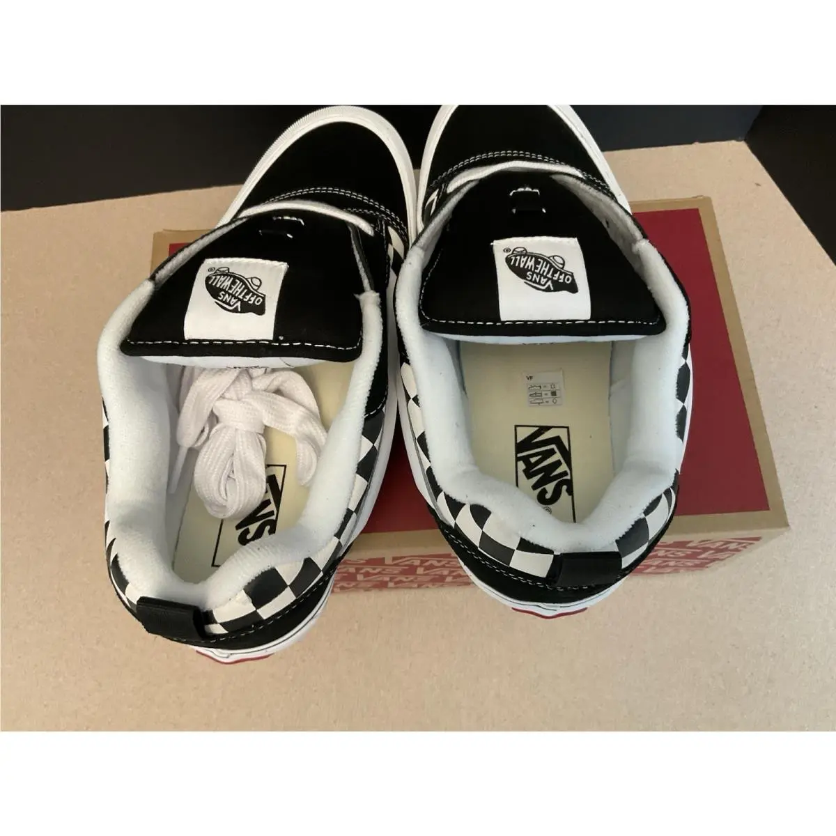 Vans shoes - VANS Knu-Skool - VN000D22BPB - Black/White 6