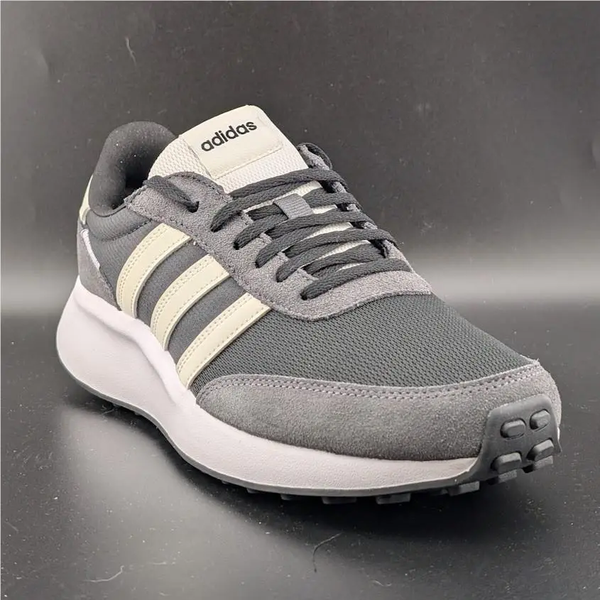 Adidas Retro Run 70s Sneakers Running Jogging Workout Sizes 8 and 8.5